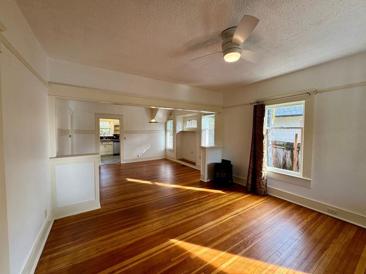 1171 W 5th Ave - Photo 3 of 26