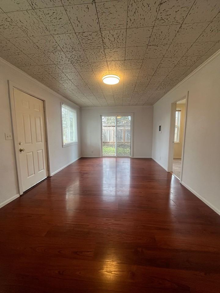 1465 Hayes St - Photo 6 of 19