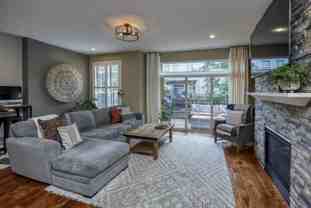 221 1st Ave Ne #10 - Photo 1 of 1