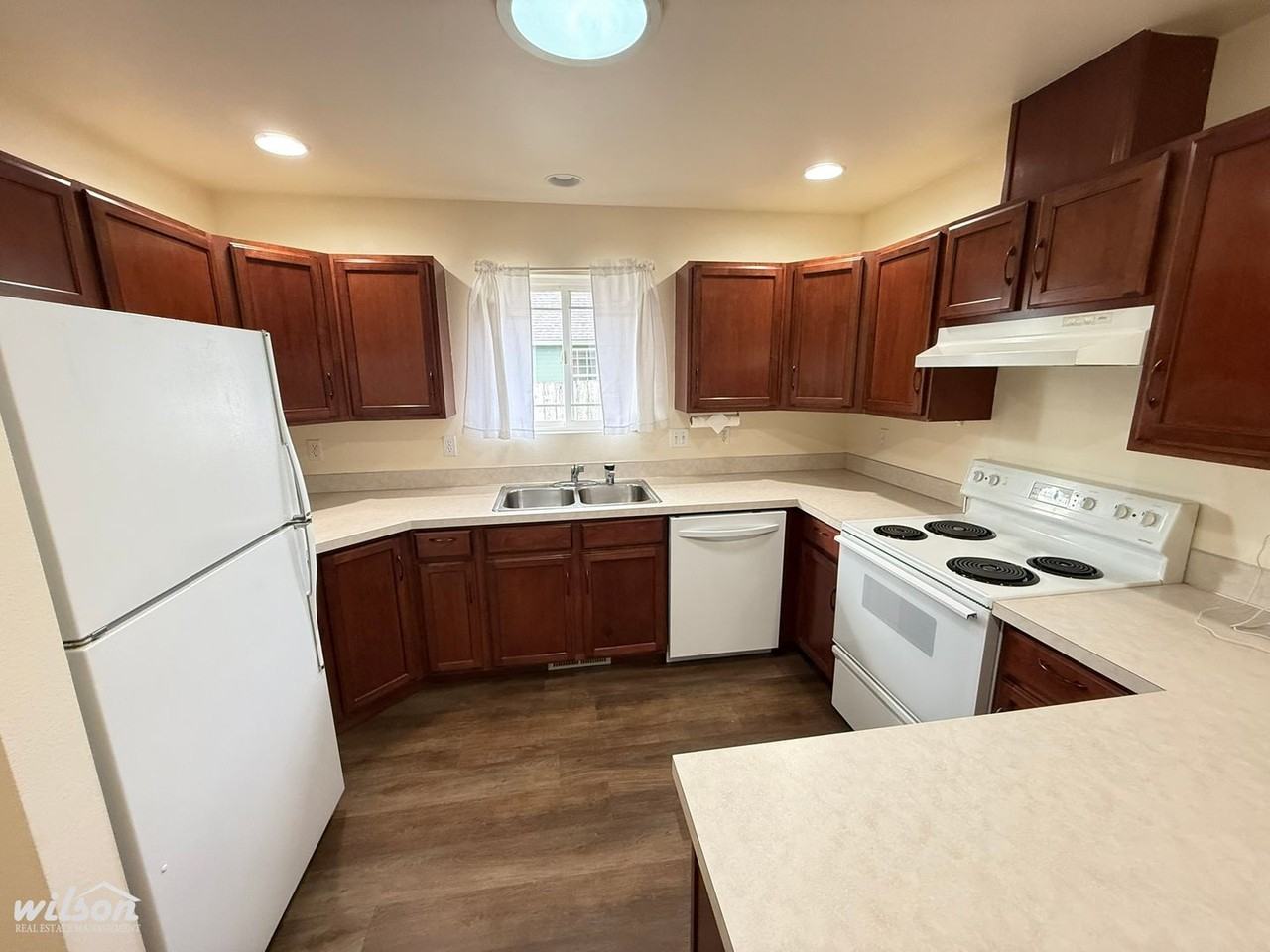 721 S 73rd Ave - Photo 5 of 17