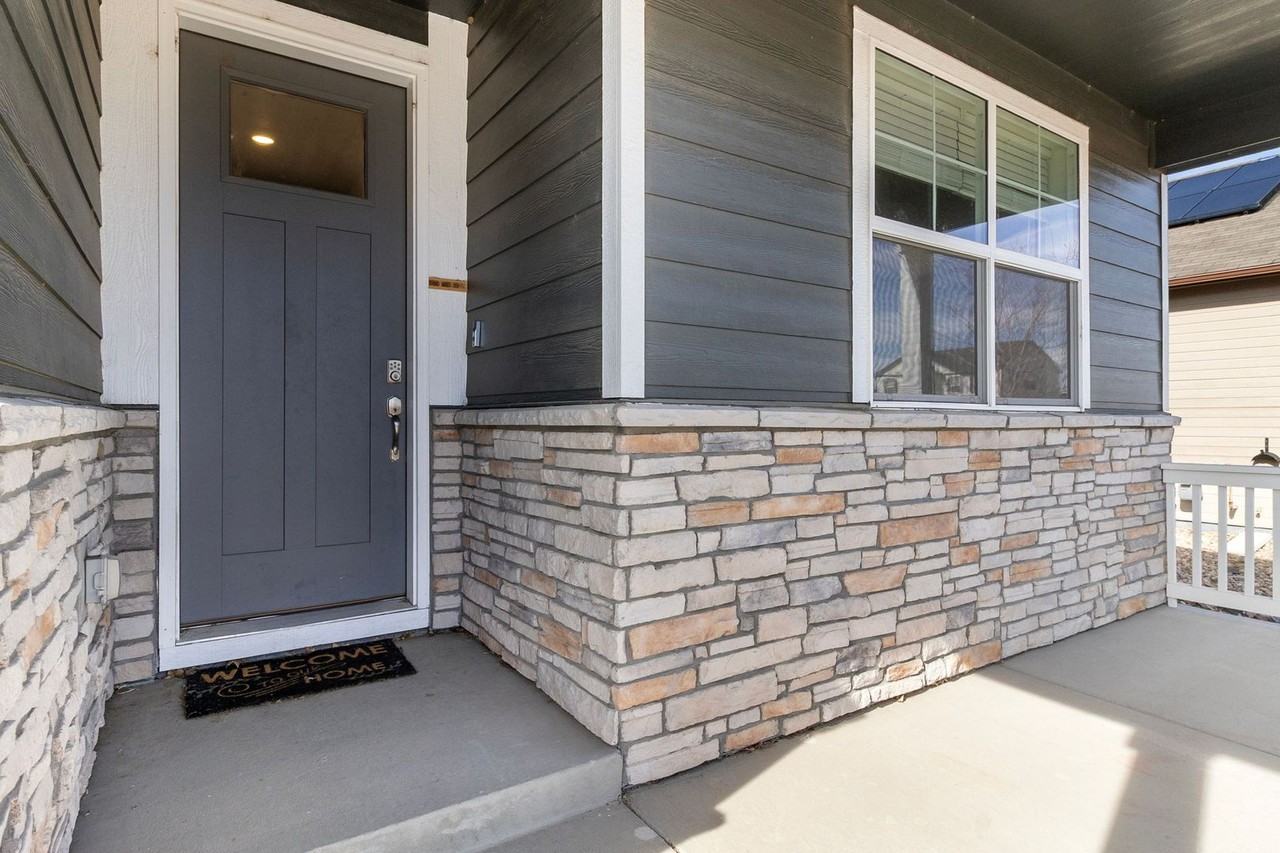 6449 Cranesbill St - Photo 3 of 22