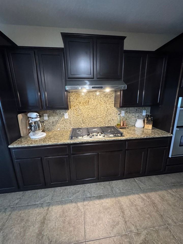 2310 W Tyler Ave - Photo 4 of 14