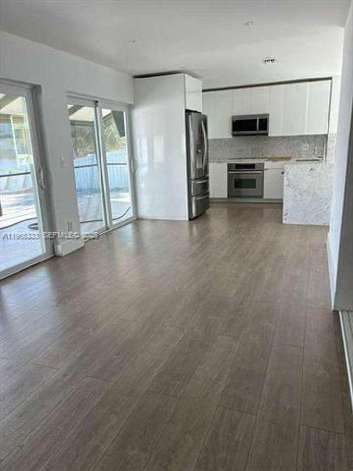 11705 11705 NW 12th th 11705 - Photo 2 of 13