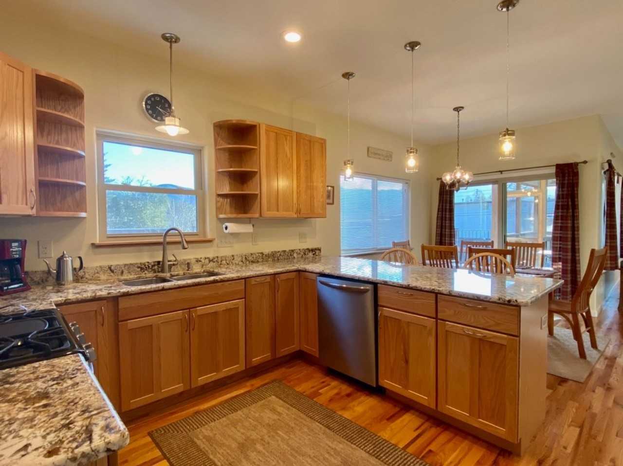 107 Richardson Blvd - Photo 4 of 28