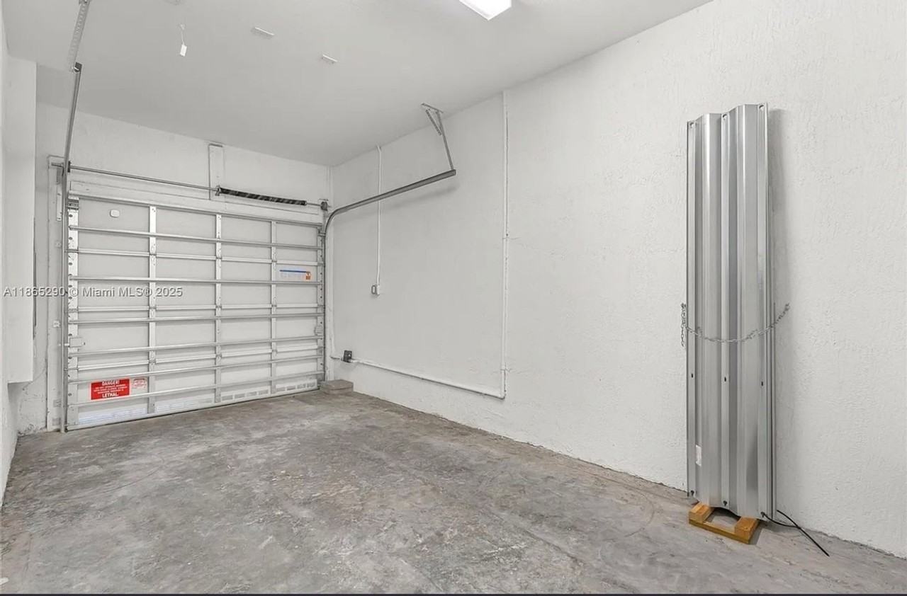 2605 Se 11th Ct - Photo 5 of 21