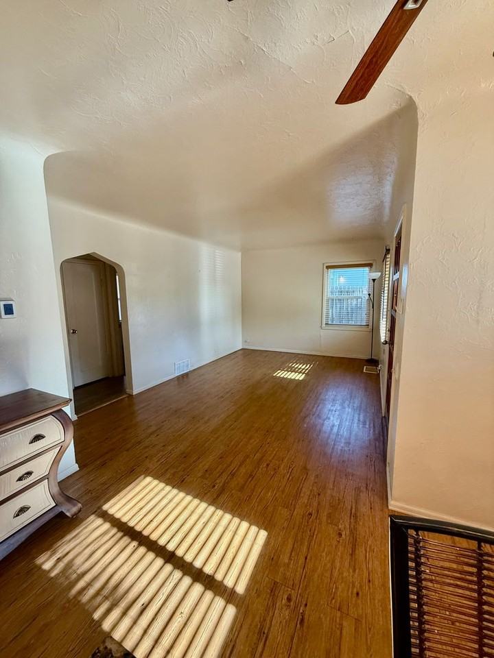 4680 S Grant St - Photo 5 of 24