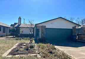 featured image of 1042 E 37th St