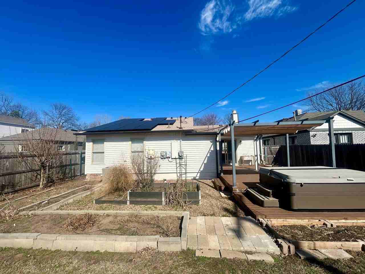 1042 E 37th St - Photo 2 of 30