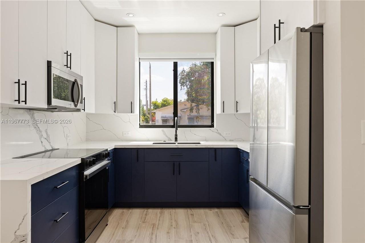 6852 Nw 4th Ave - Photo 3 of 17