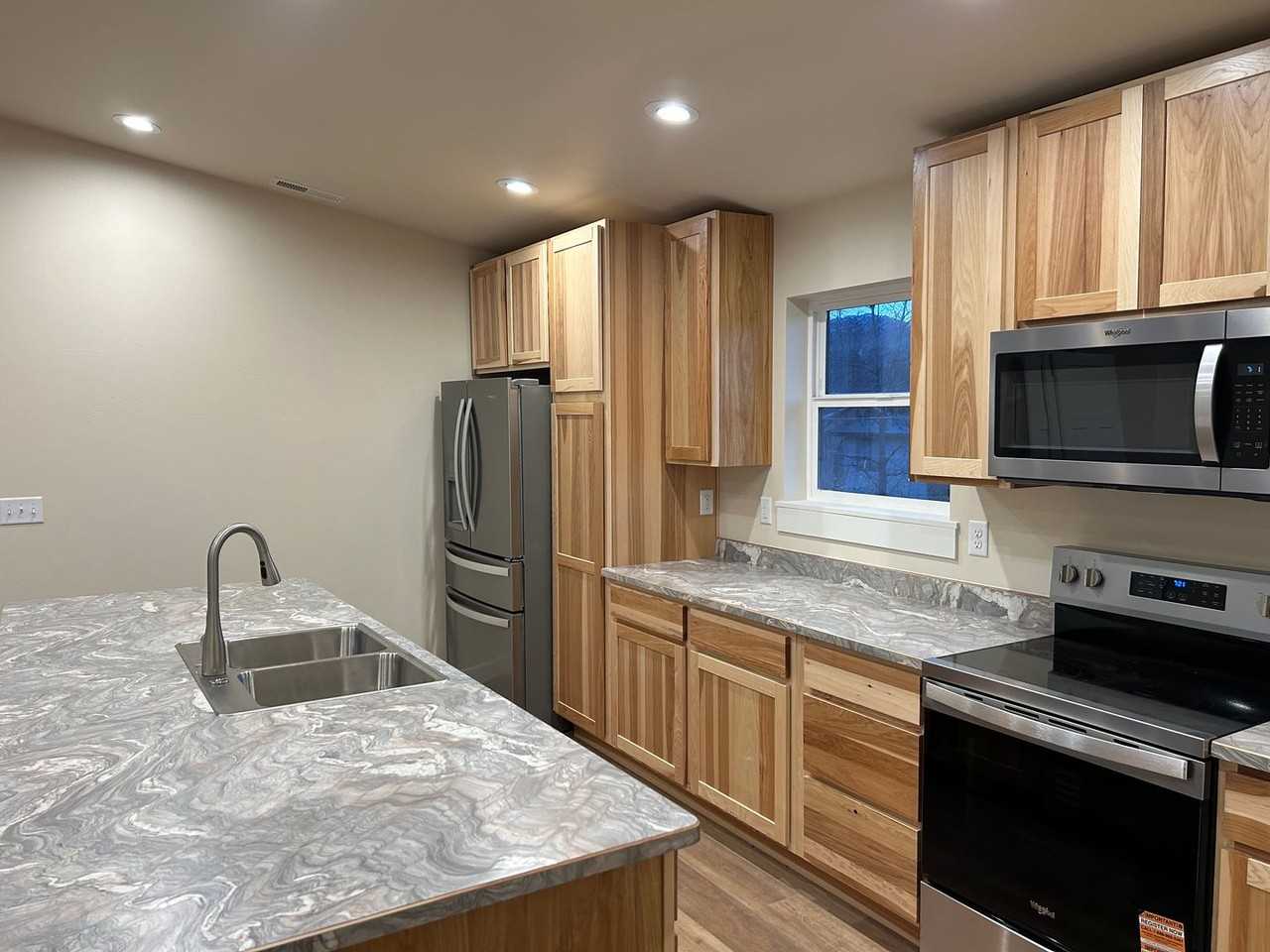 306 N 21st Ave - Photo 3 of 10