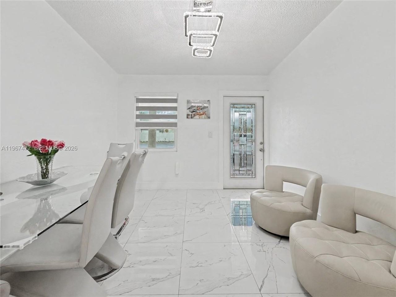 9560 Nw 32nd Ave - Photo 3 of 12