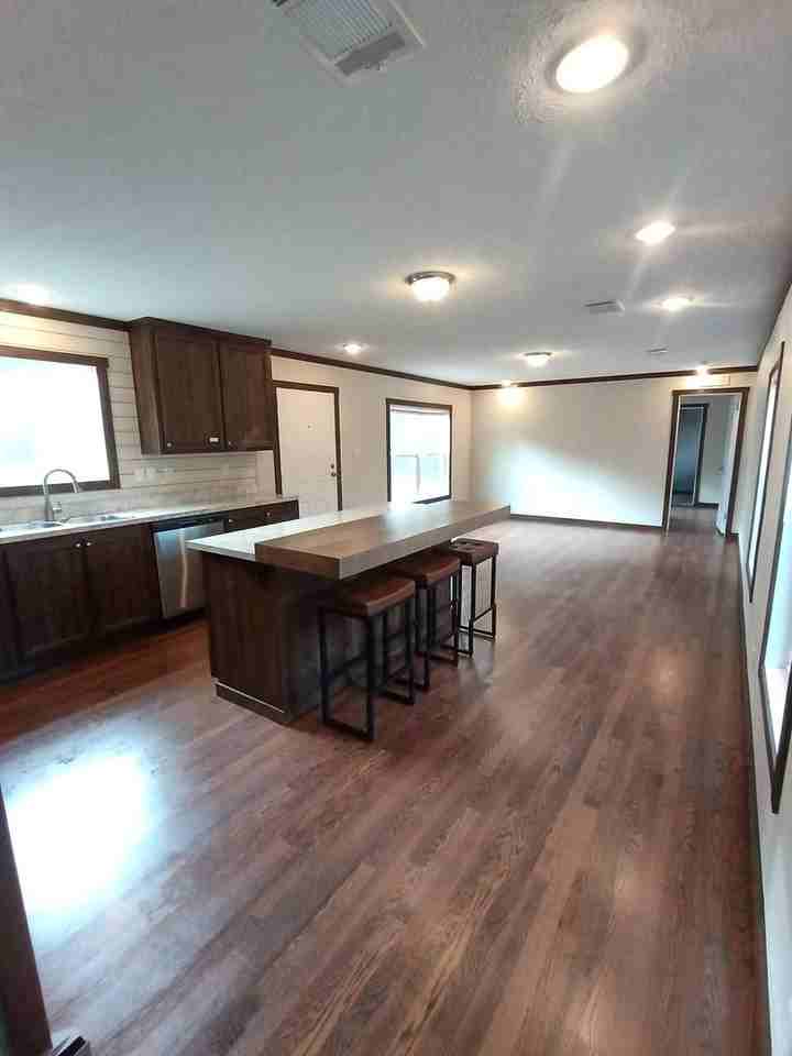 785 Sandridge Rd - Photo 4 of 22