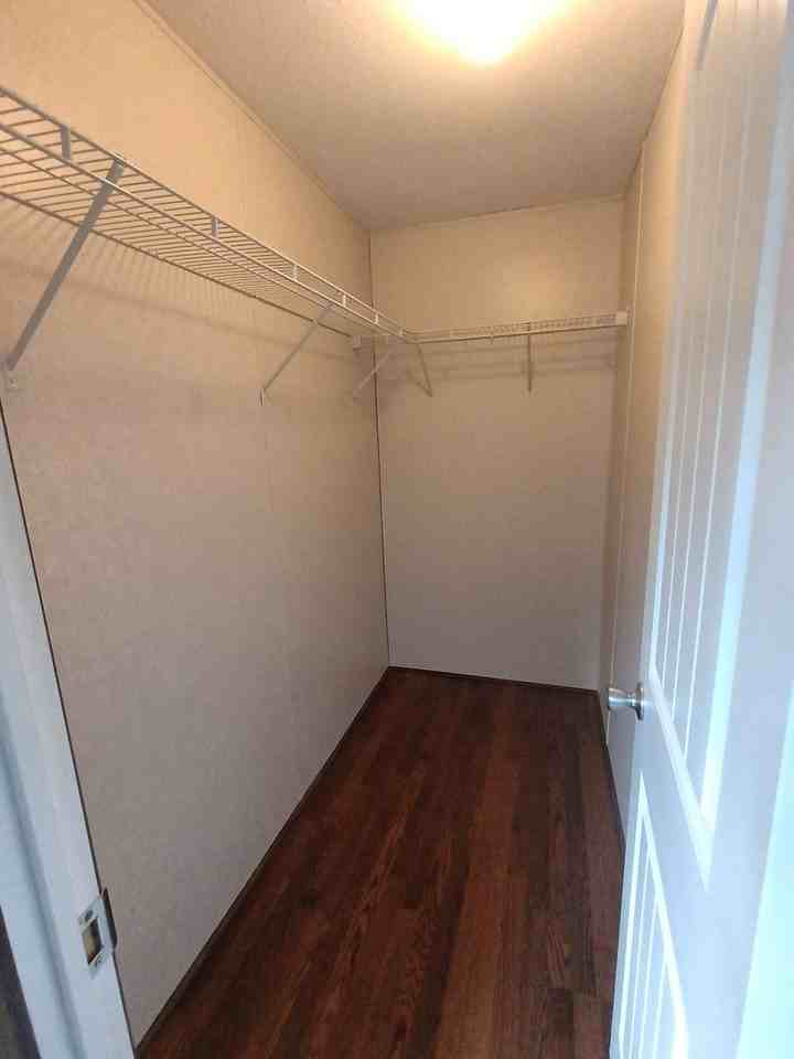 785 Sandridge Rd - Photo 7 of 22