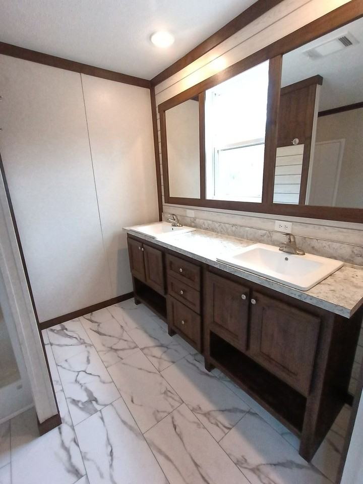 785 Sandridge Rd - Photo 7 of 20