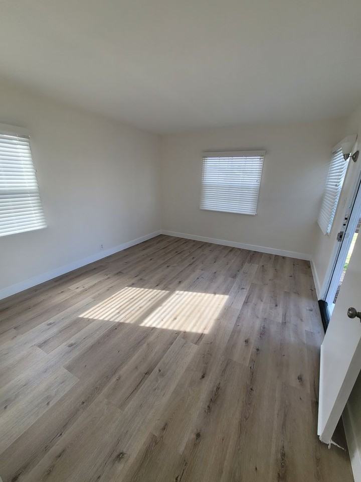 2650 E Carson St - Photo 2 of 14