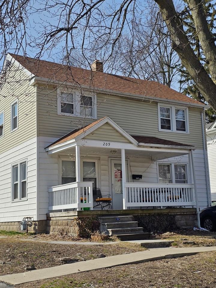 209 N Enterprise St - Photo 2 of 2