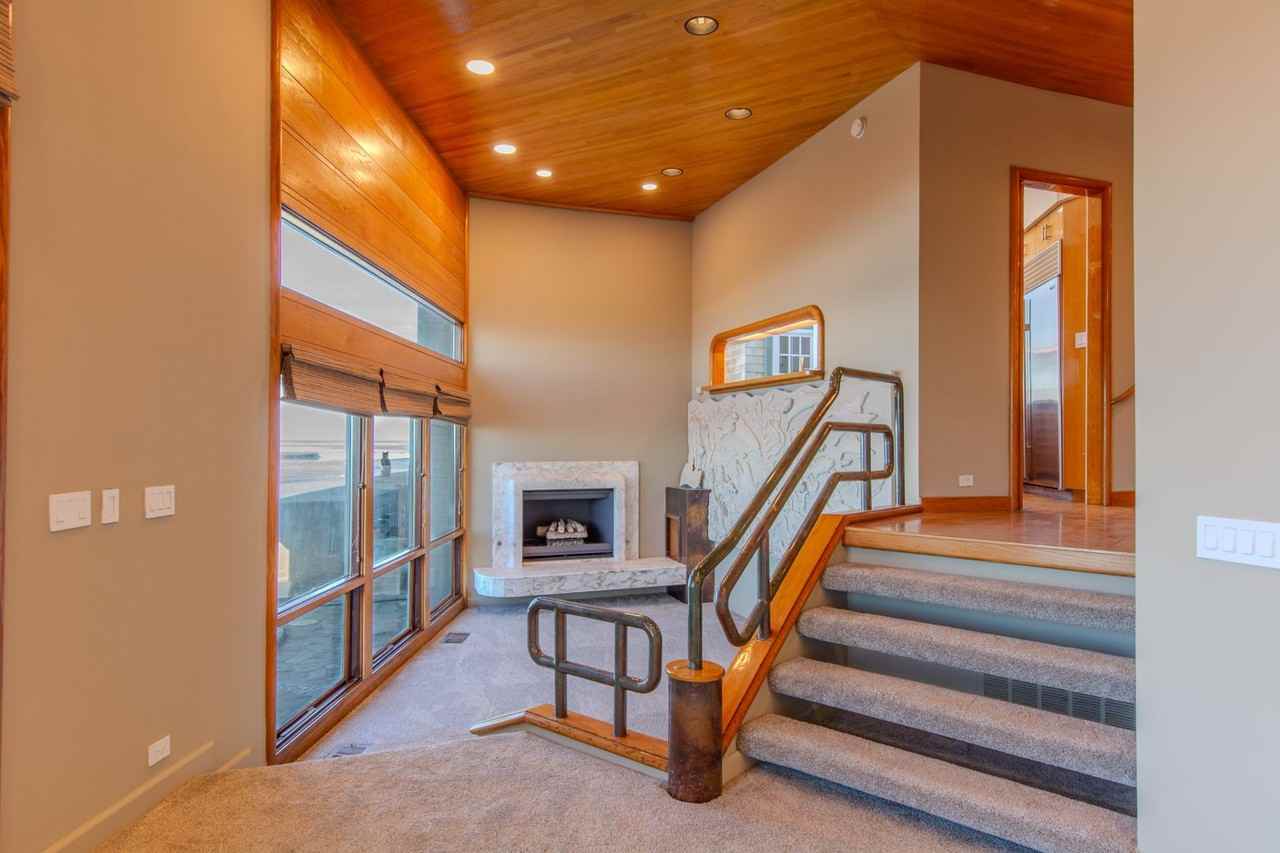 258 Coast Blvd - Photo 5 of 50