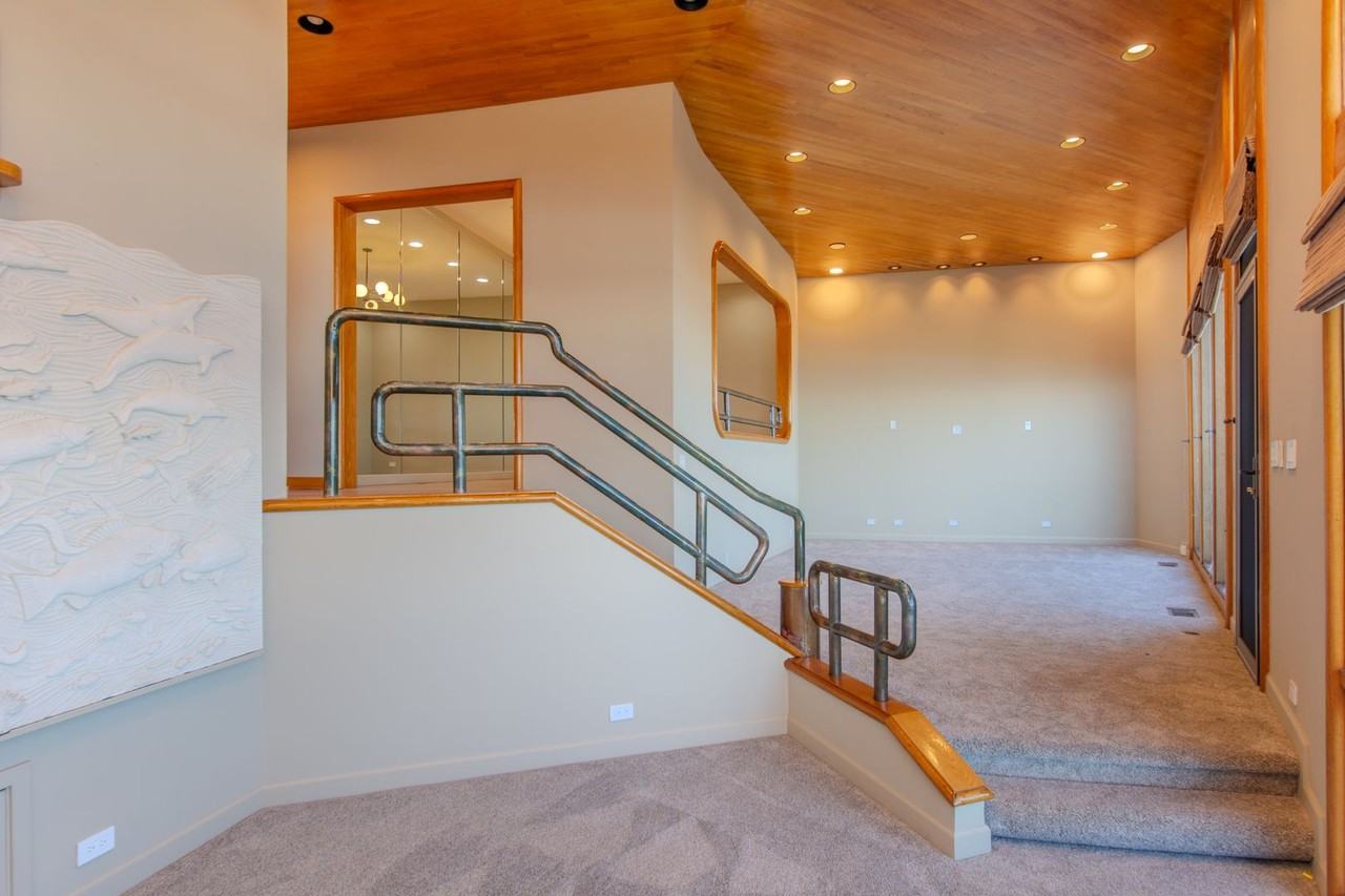 258 Coast Blvd - Photo 7 of 50