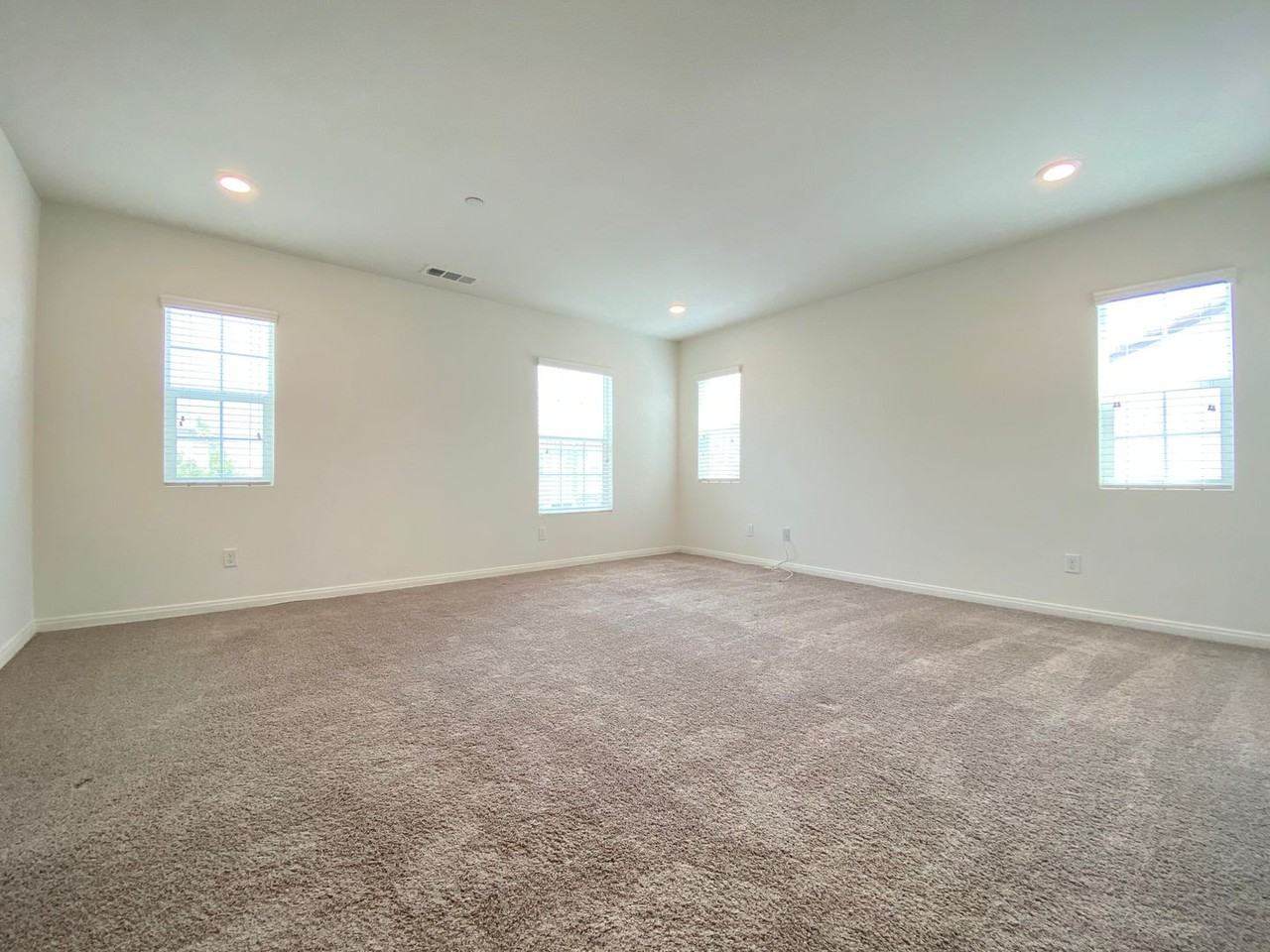 6129 Rosewood Way - Photo 7 of 20