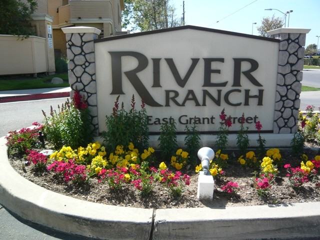 220 E Grant St #35 - Photo 2 of 12