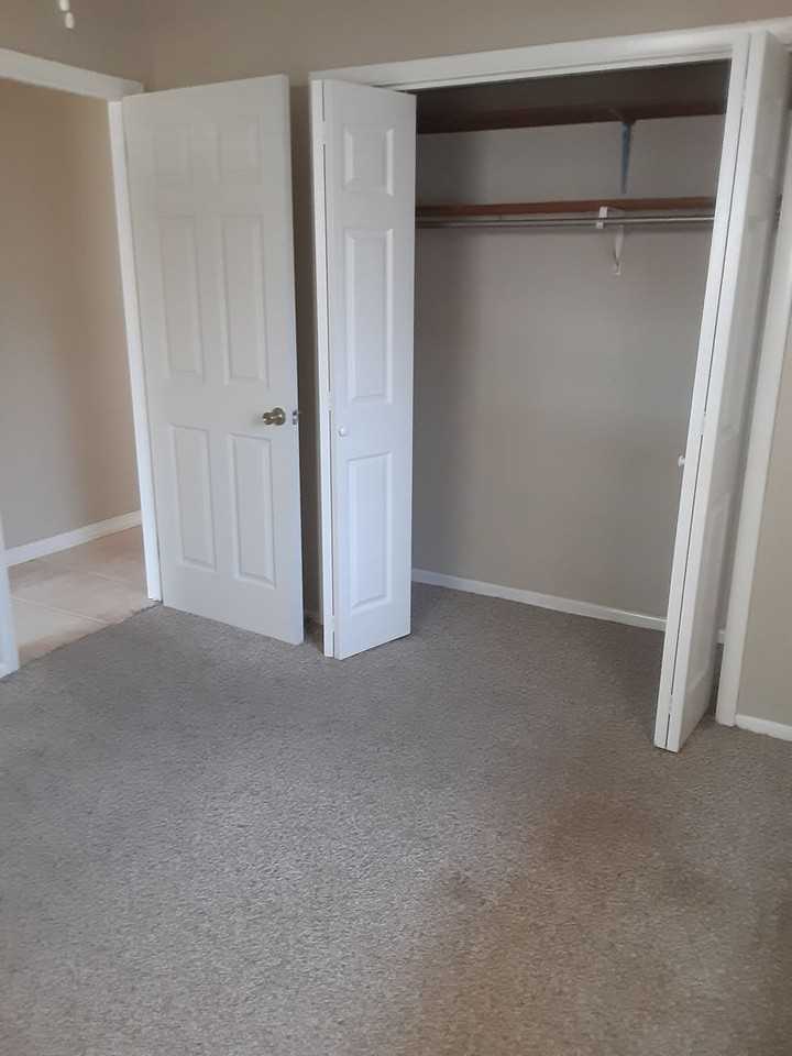 3365 Normandy Dr - Photo 3 of 9