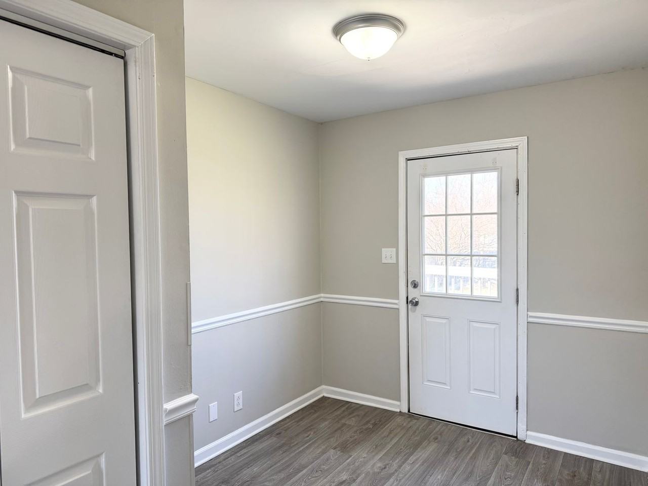 923 Van Buren Ave - Photo 6 of 23