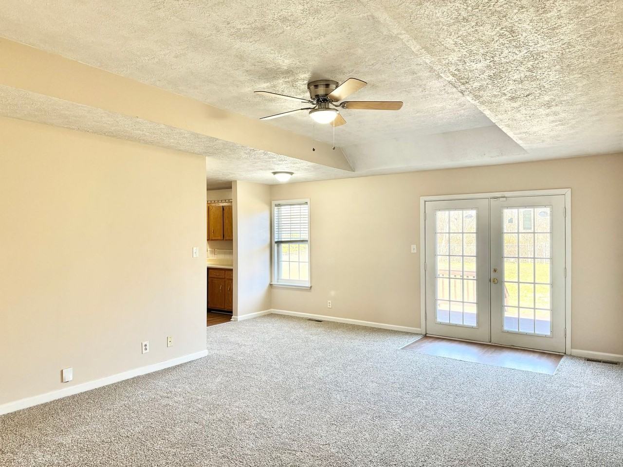 206 Pappy Dr - Photo 4 of 21