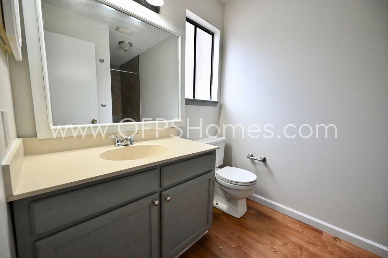 206 4th St Se - Photo 5 of 21