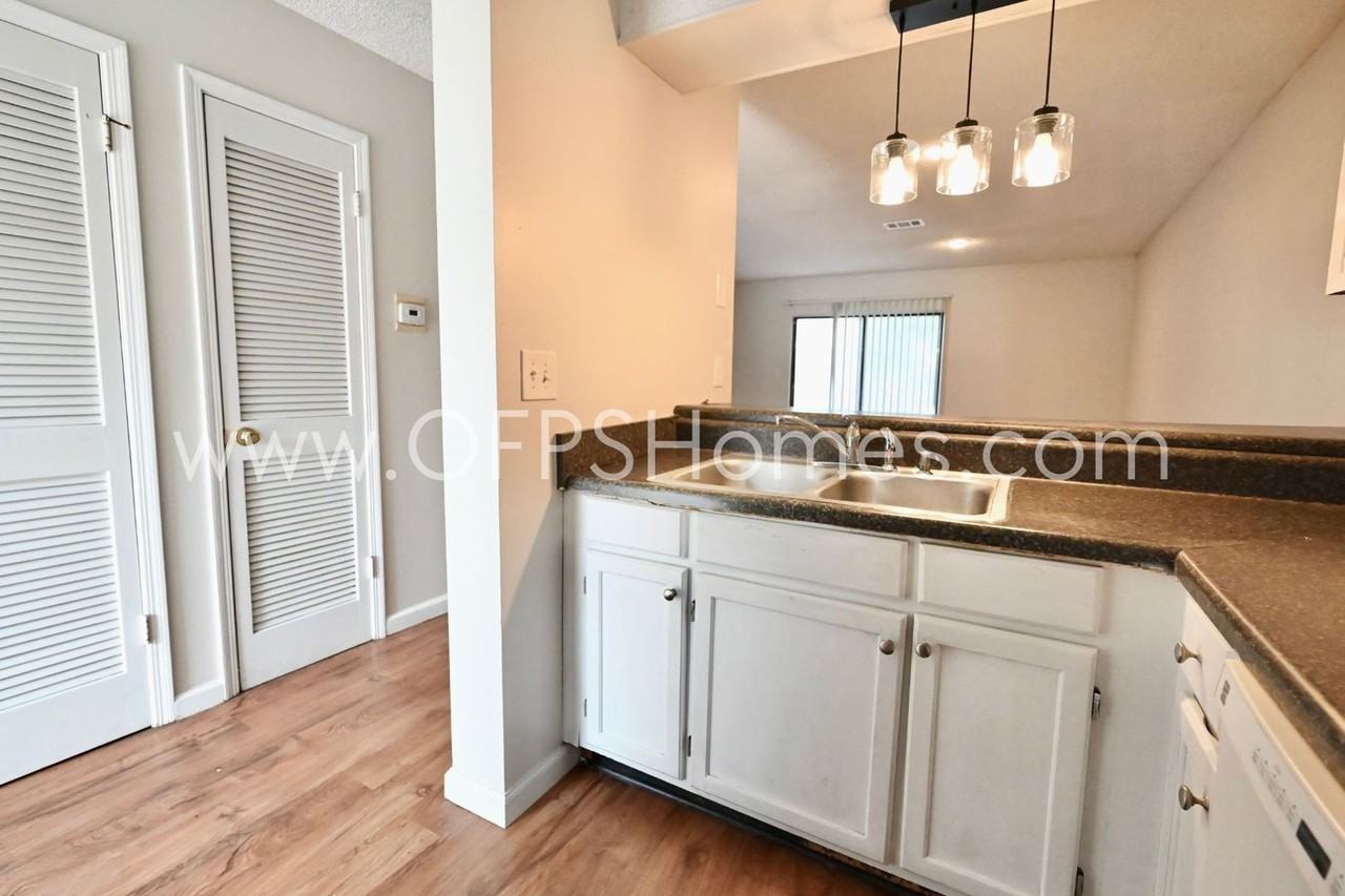 206 4th St Se - Photo 7 of 21