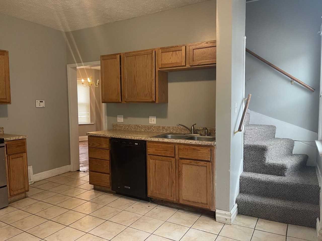 3182 Meredith Ave - Photo 2 of 17