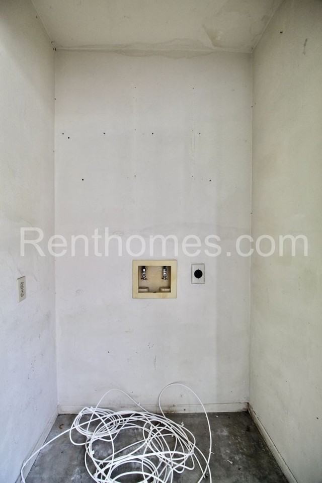 8510 Summerdale Rd #31 - Photo 5 of 13