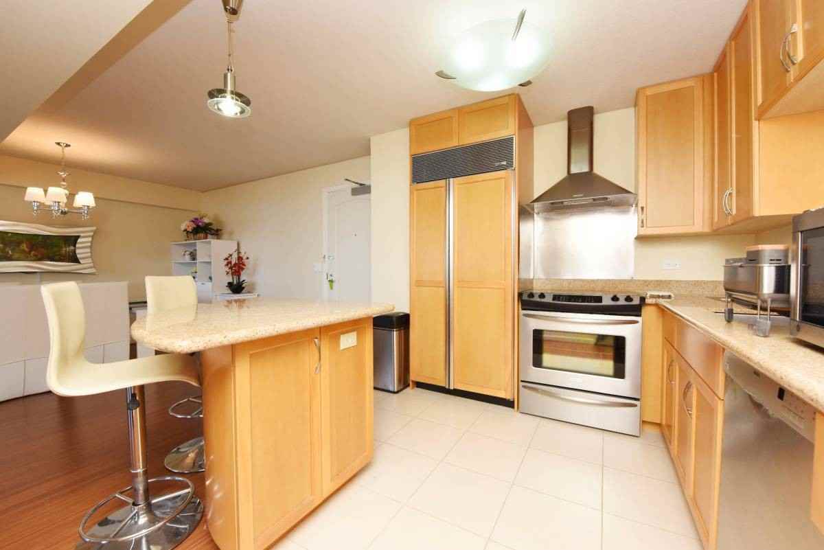 1288 Kapiolani Blvd #2707 - Photo 3 of 16