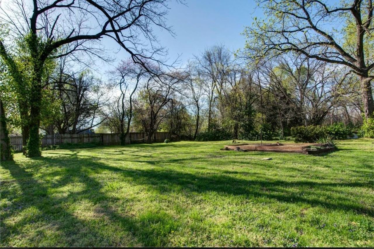 1503 S Jefferson Ave - Photo 5 of 16