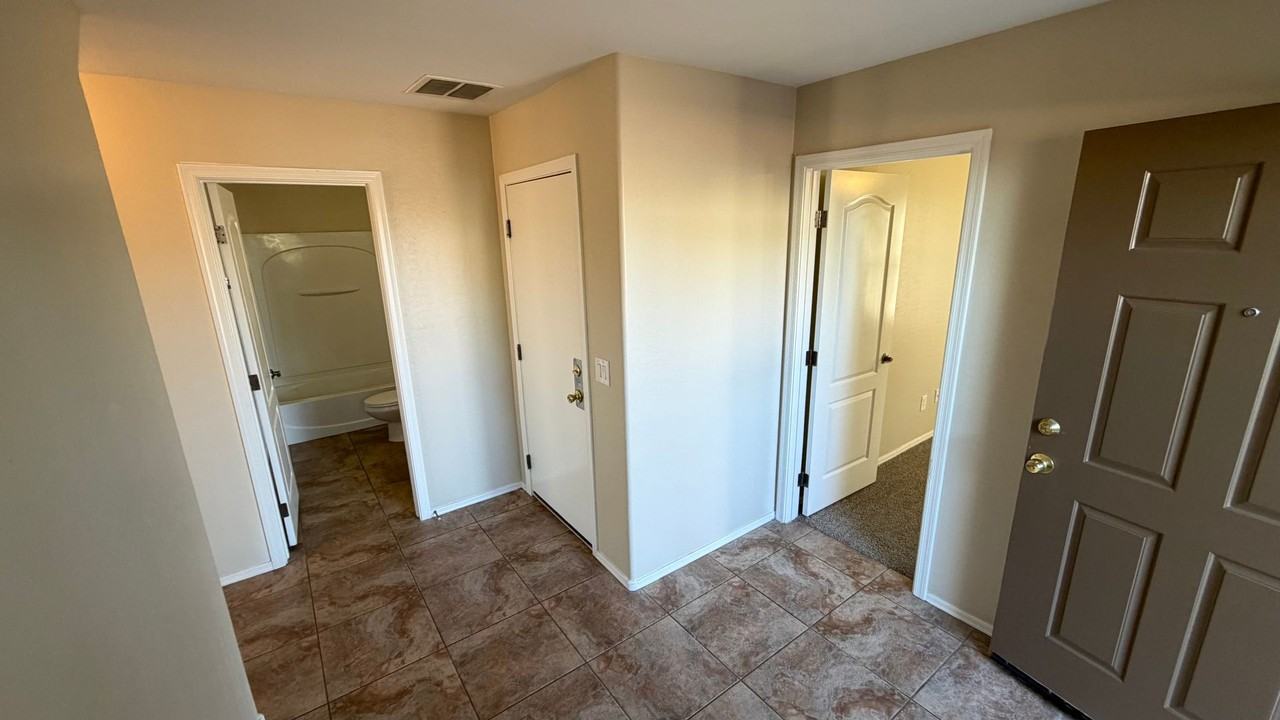 16755 N 181st Dr - Photo 6 of 50