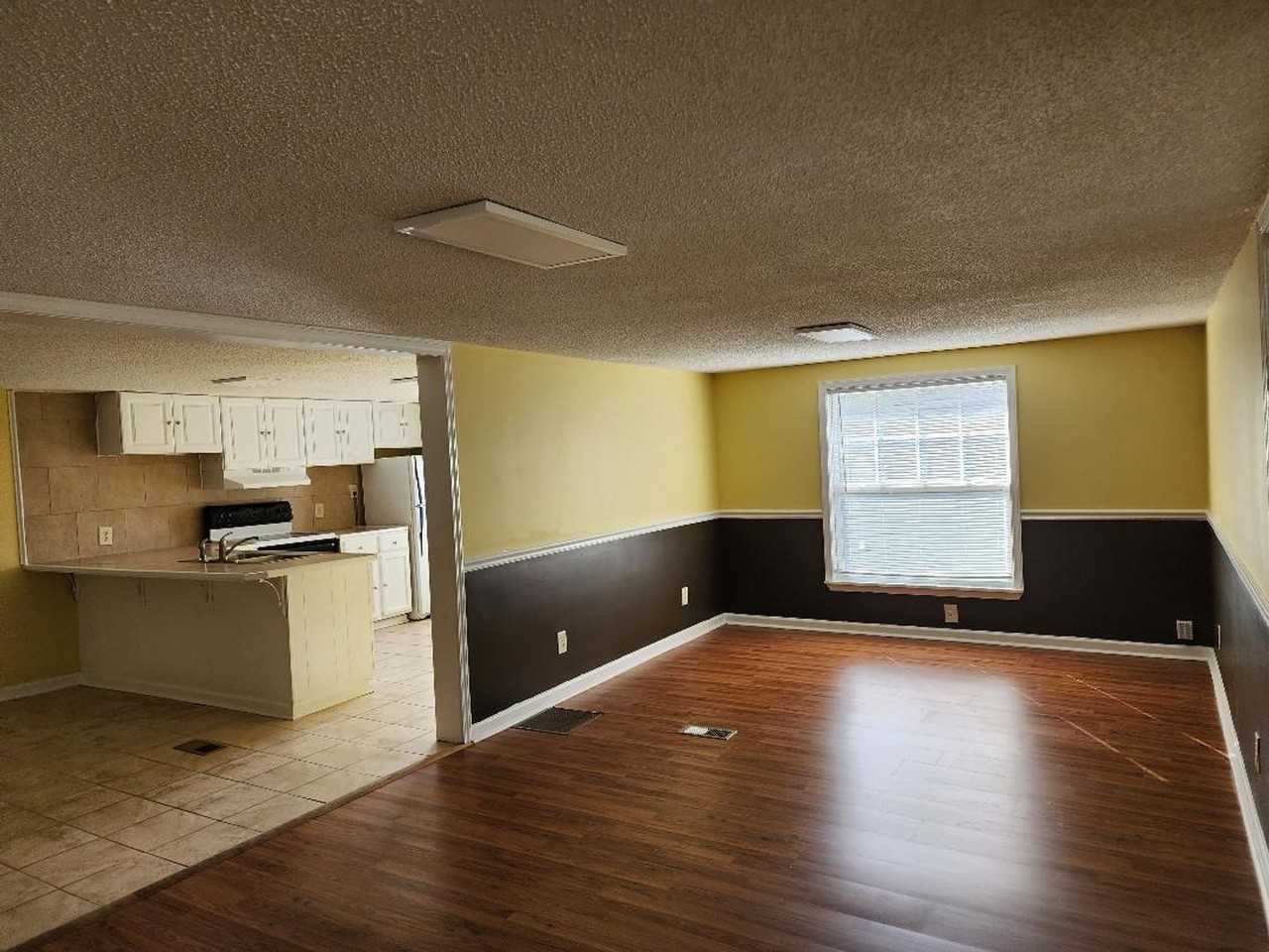 223 Boulder Ln - Photo 3 of 26