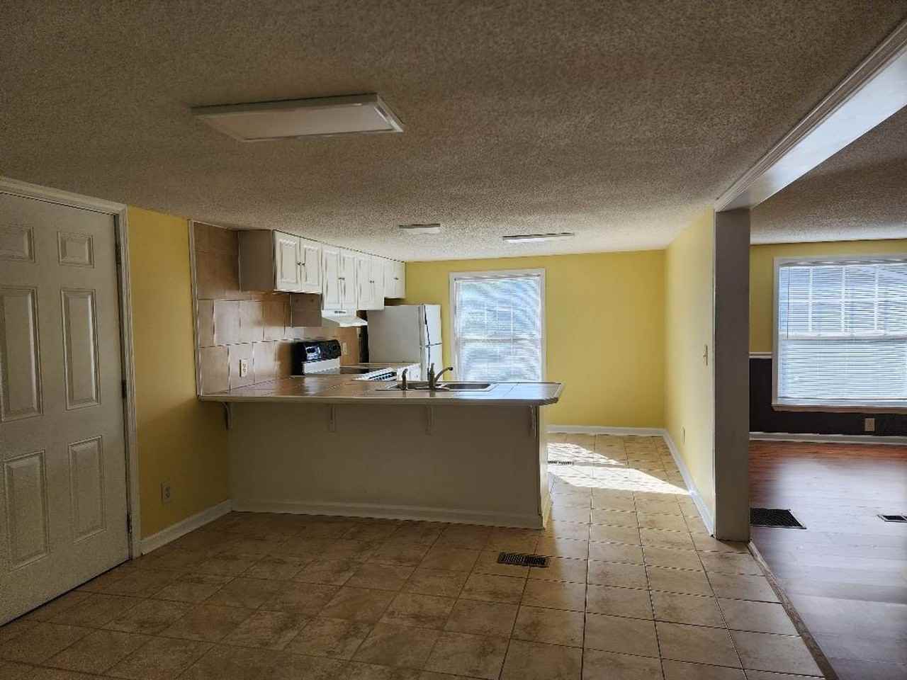 223 Boulder Ln - Photo 5 of 26