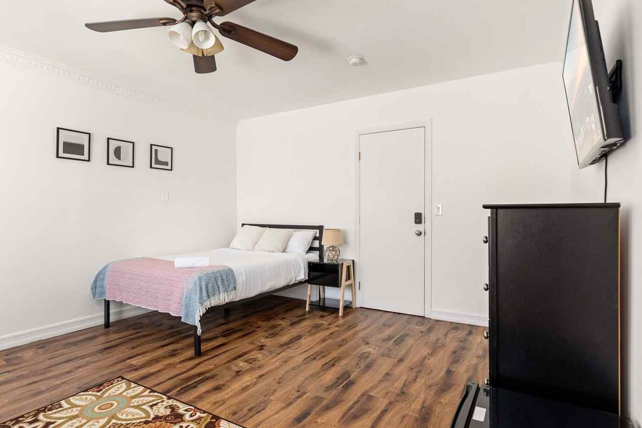 515 Landfair Ave - Photo 5 of 6