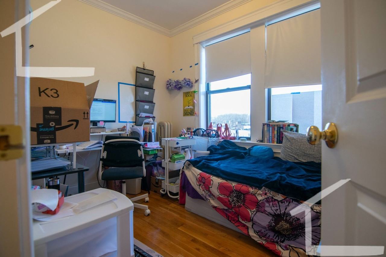 1339 Commonwealth Ave - Photo 5 of 6