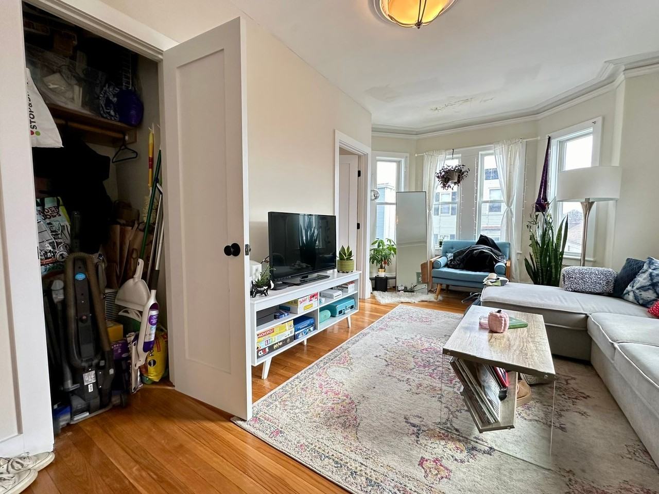 849 Parker St - Photo 2 of 10