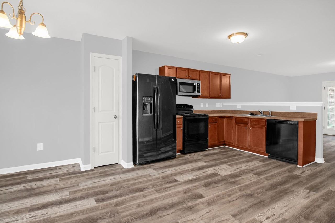 6516 Ashebrooke Dr - Photo 5 of 28