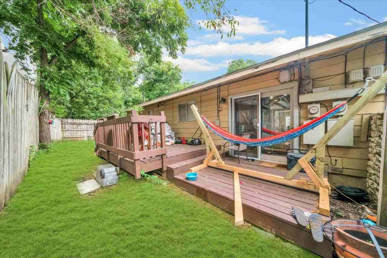 1104 Kinney Ave - Photo 5 of 24