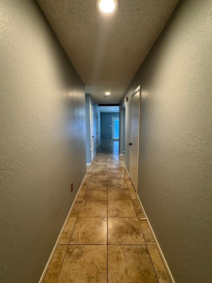 7209 Sparkle Sea Dr - Photo 2 of 17