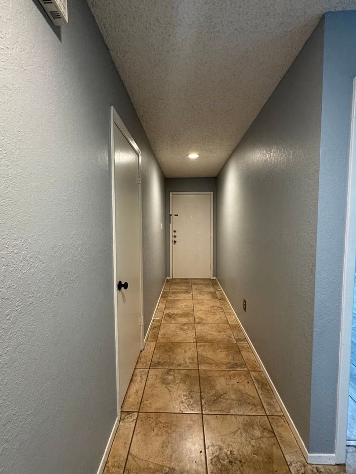 7209 Sparkle Sea Dr - Photo 3 of 17