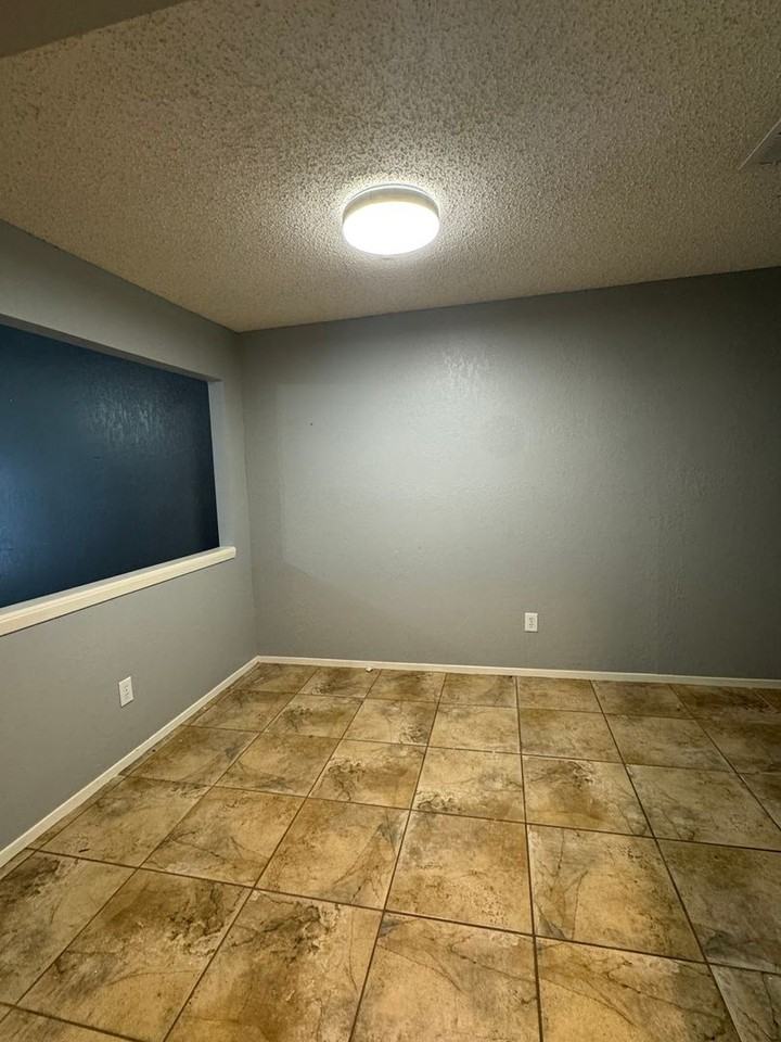 7209 Sparkle Sea Dr - Photo 6 of 17