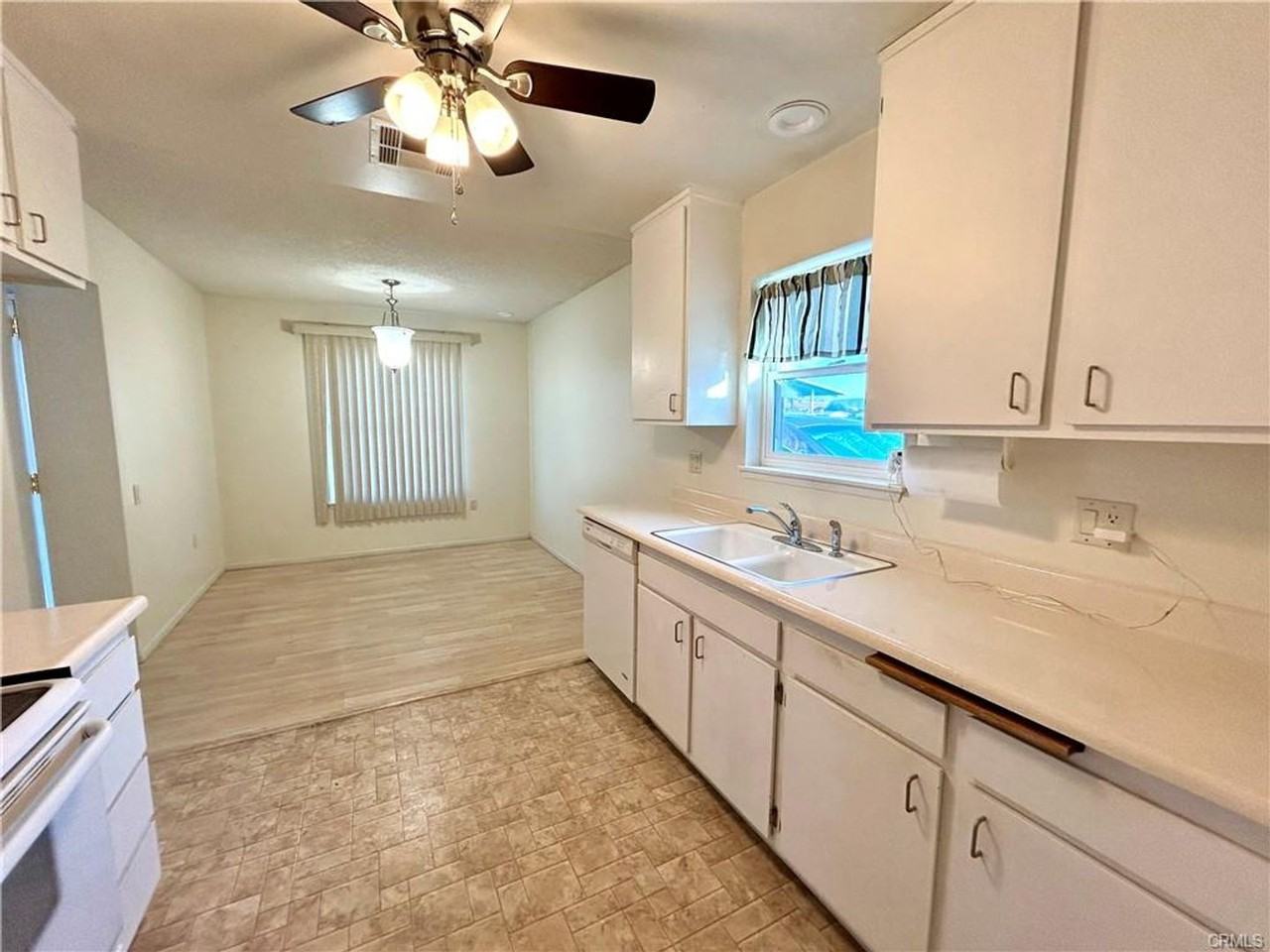 27961 Winged Foot Dr - Photo 7 of 17