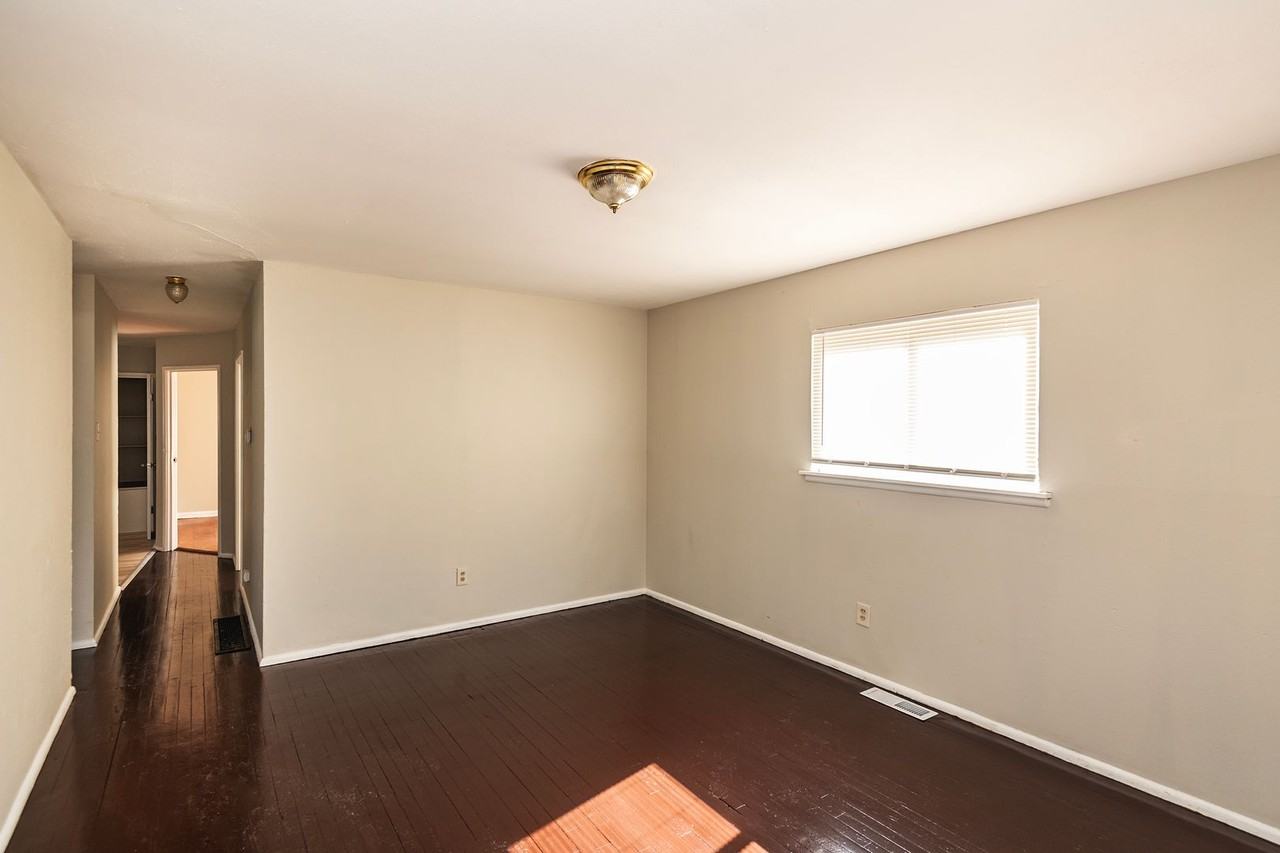 10332 Baron Dr - Photo 4 of 20