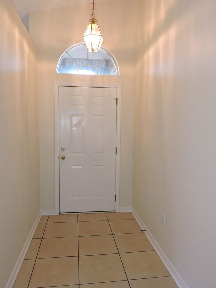 2513 Gulf Breeze Ave - Photo 2 of 28