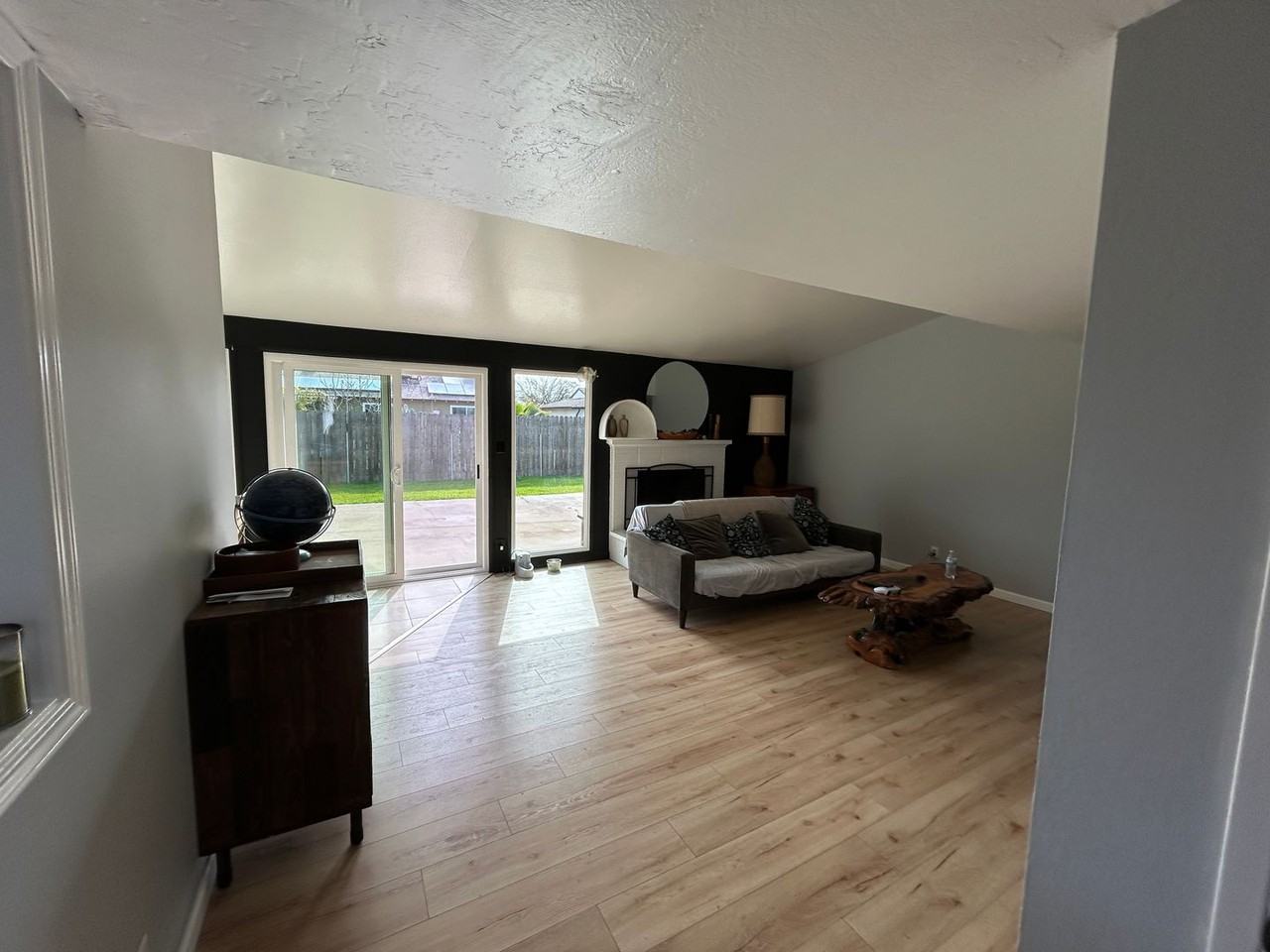 2109 E Lemmon Way - Photo 2 of 24