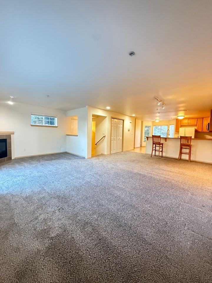 17429 52nd Ave W - Photo 3 of 21