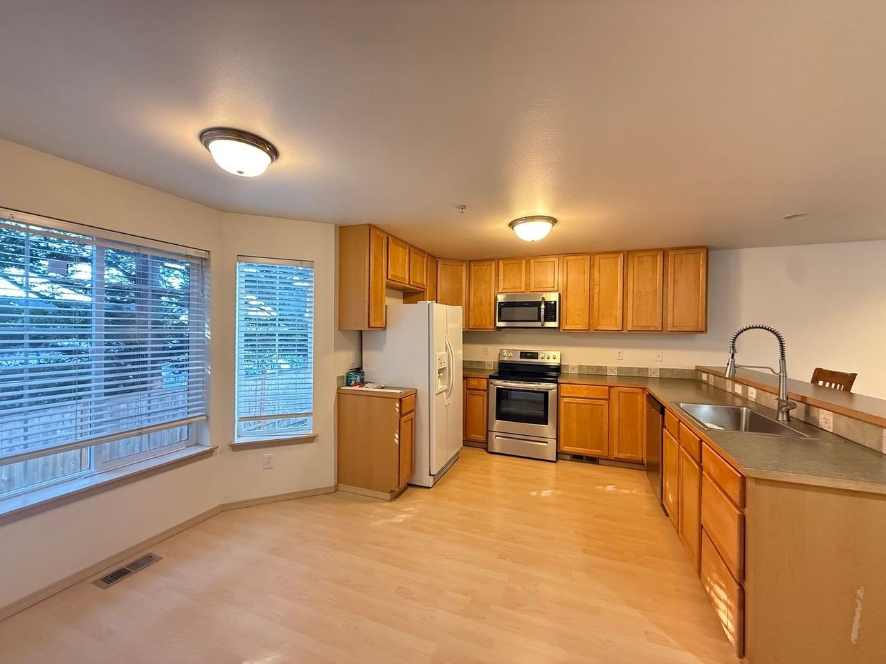 17429 52nd Ave W - Photo 6 of 21